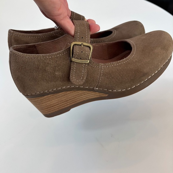 Dansko Sandra Suede Wedge Mary Jane Shoes Taupe Brown EU 40 US 9.5-10 - Picture 9 of 13